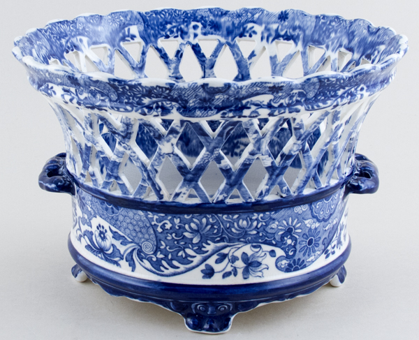 Basket round c1920s